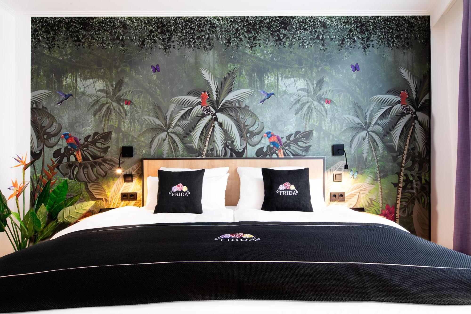 Frida Hotel & Cafe Bassum Екстериор снимка